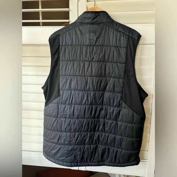 Quilted Thermal Puffer Golf Vest - Picture 3 of 9